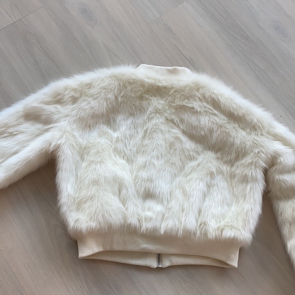 Brandy Melville: Faux Fur Jacket - Picture 6 of 6